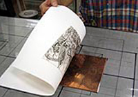 5.刷り上がりを見て、たりないところをさらに描写していきます。