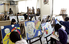 春期講習会　３月２５日〜４月３日