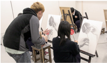 デザイン・工芸科 夜間部 授業指導風景